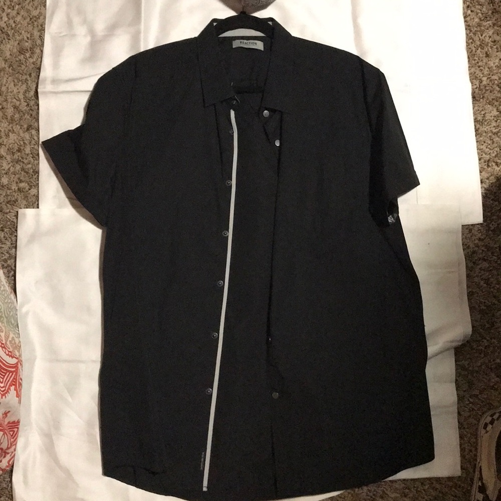 Black button up short sleeve shirt